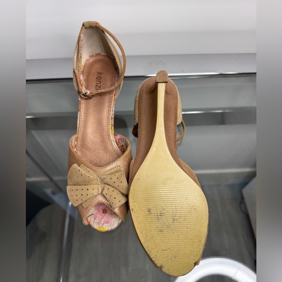 Kenzie Modesty Tan Cream Women's Sandals (8) - Picture 5 of 8